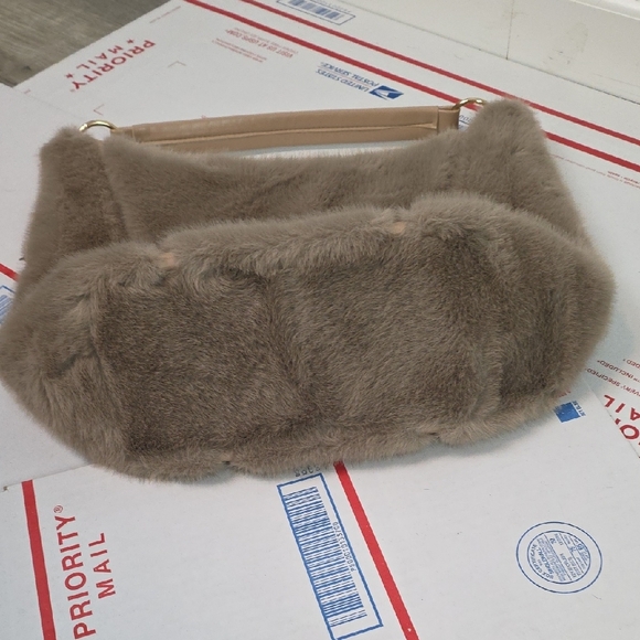 NEW Faux Fur brown shoulder bag - Picture 4 of 9